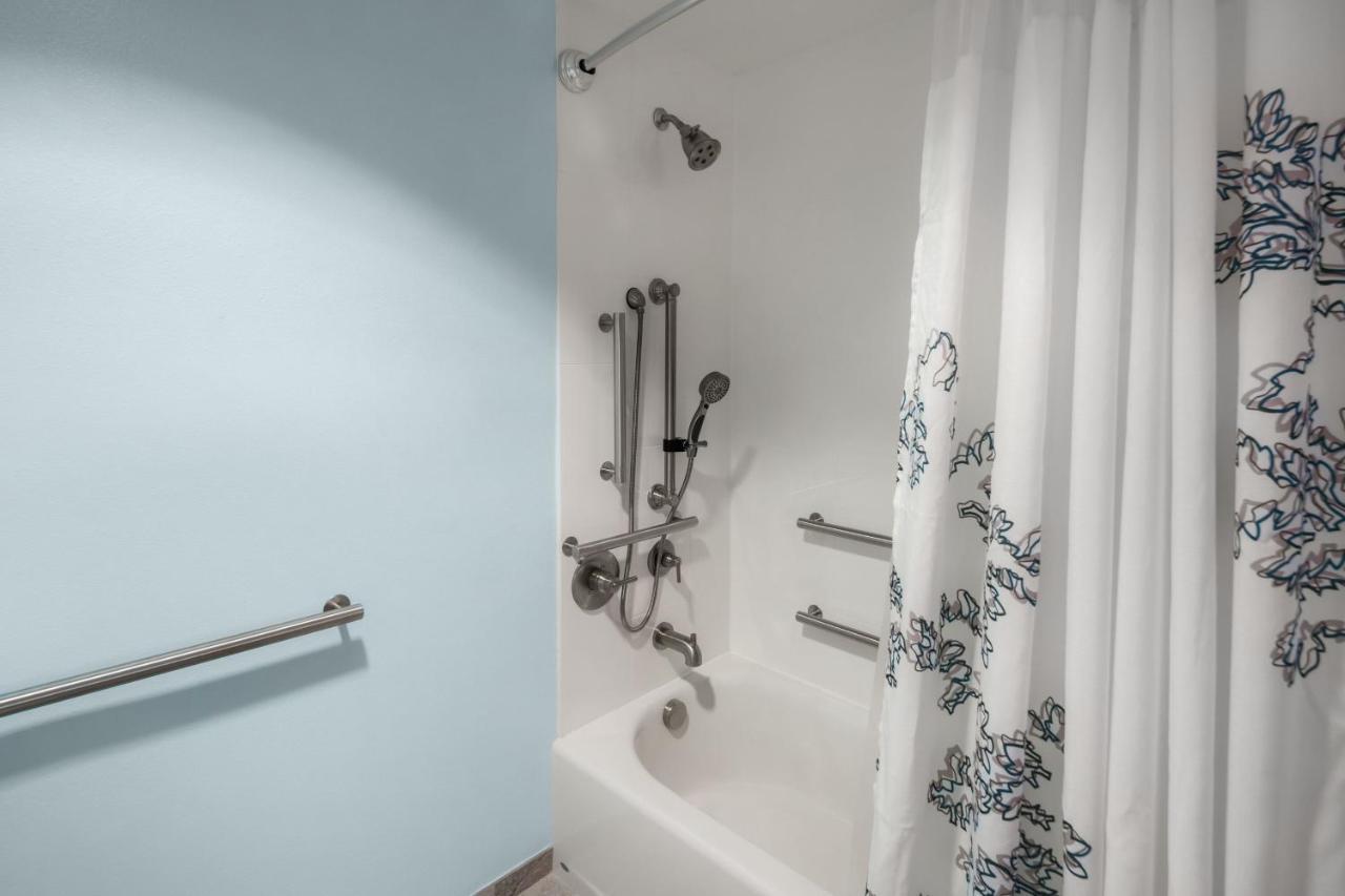 Downtown/riverplace 3*