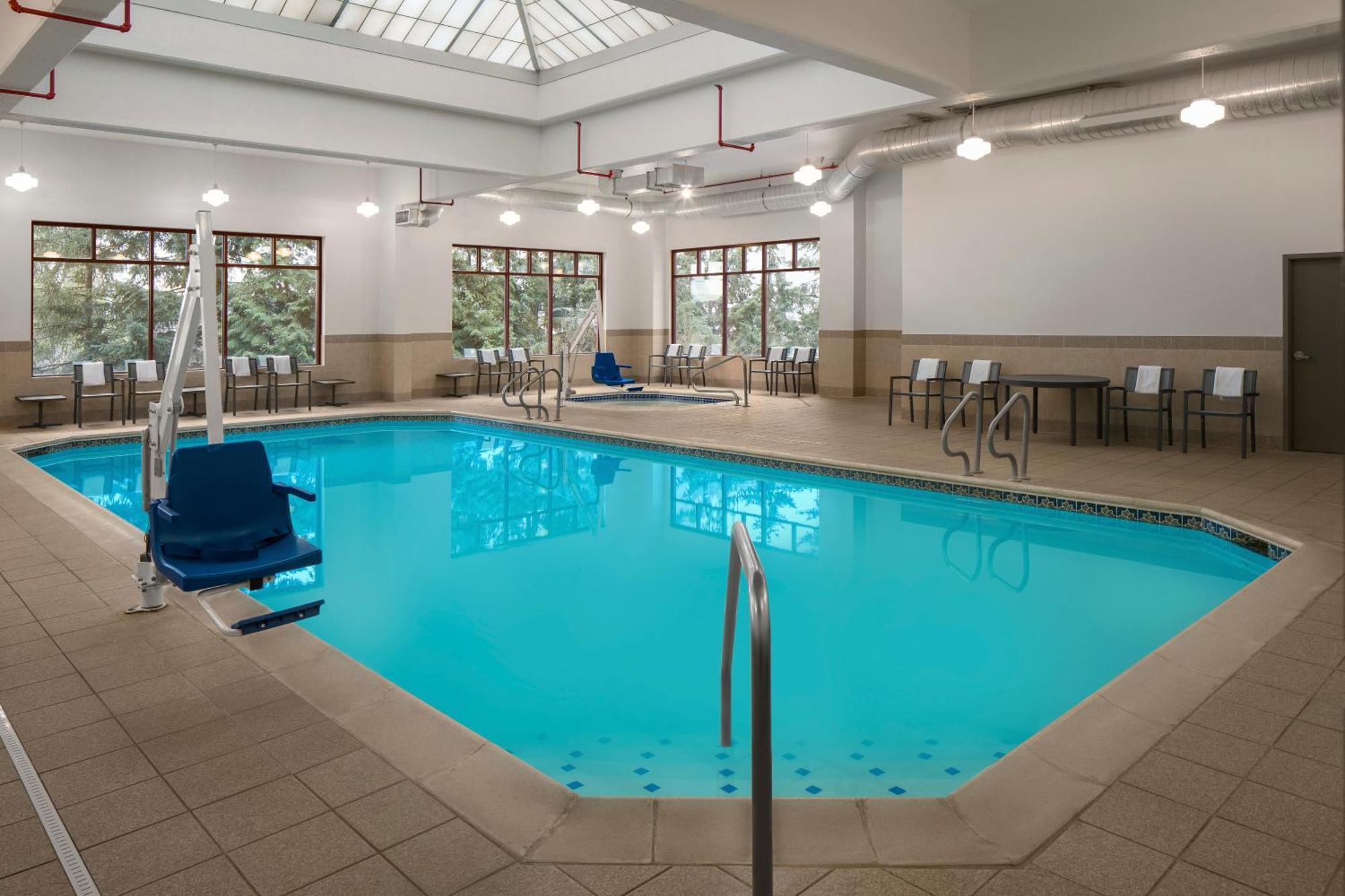 Hotel Downtown/riverplace Portland