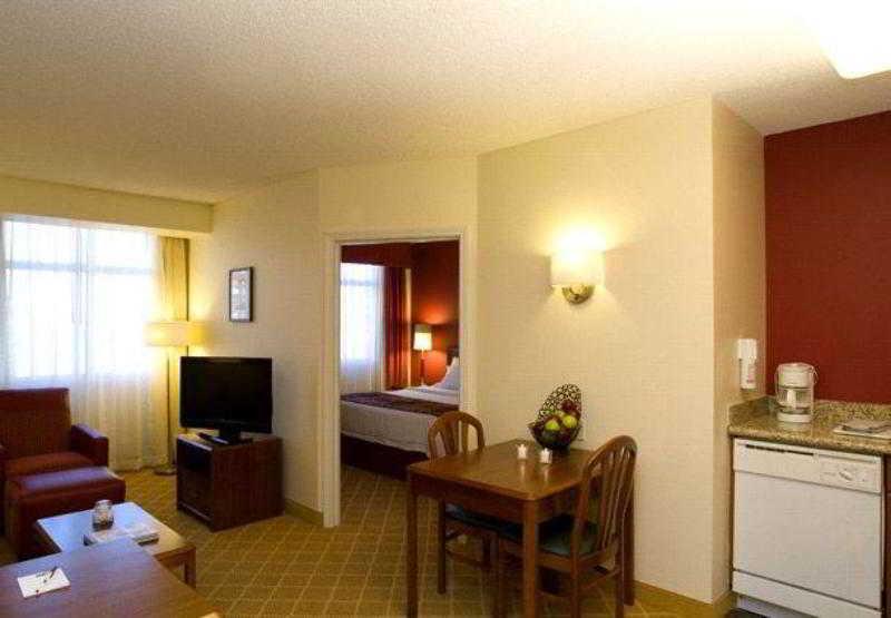 Hotel Downtown/riverplace Portland