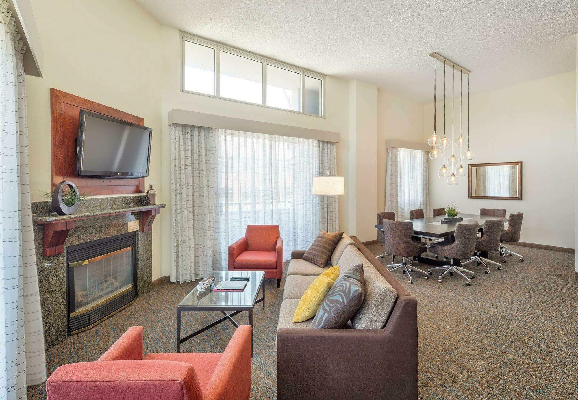 Hotel Downtown/riverplace Portland