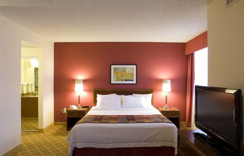 Hotel Downtown/riverplace 3*