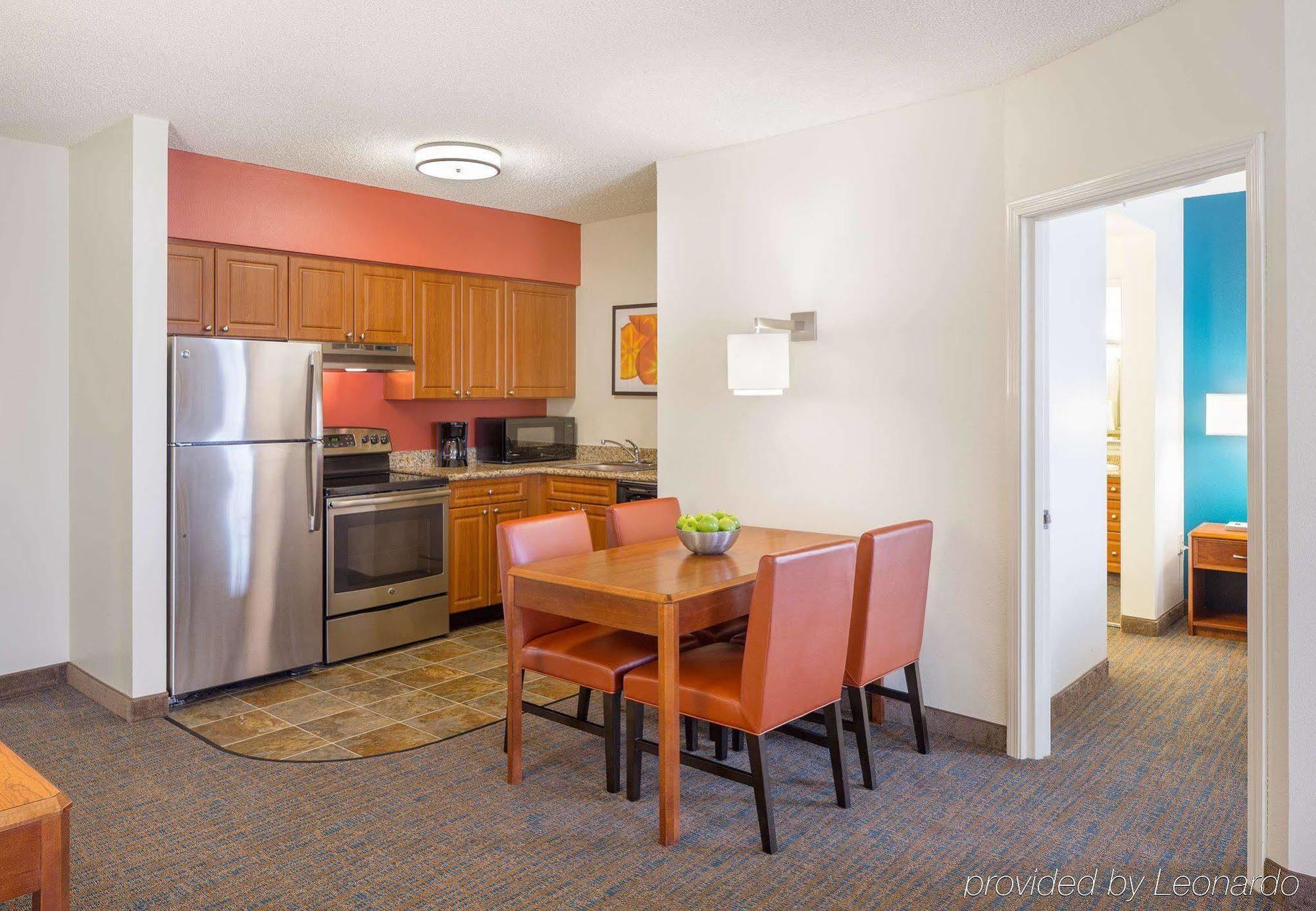 Downtown/riverplace 3*
